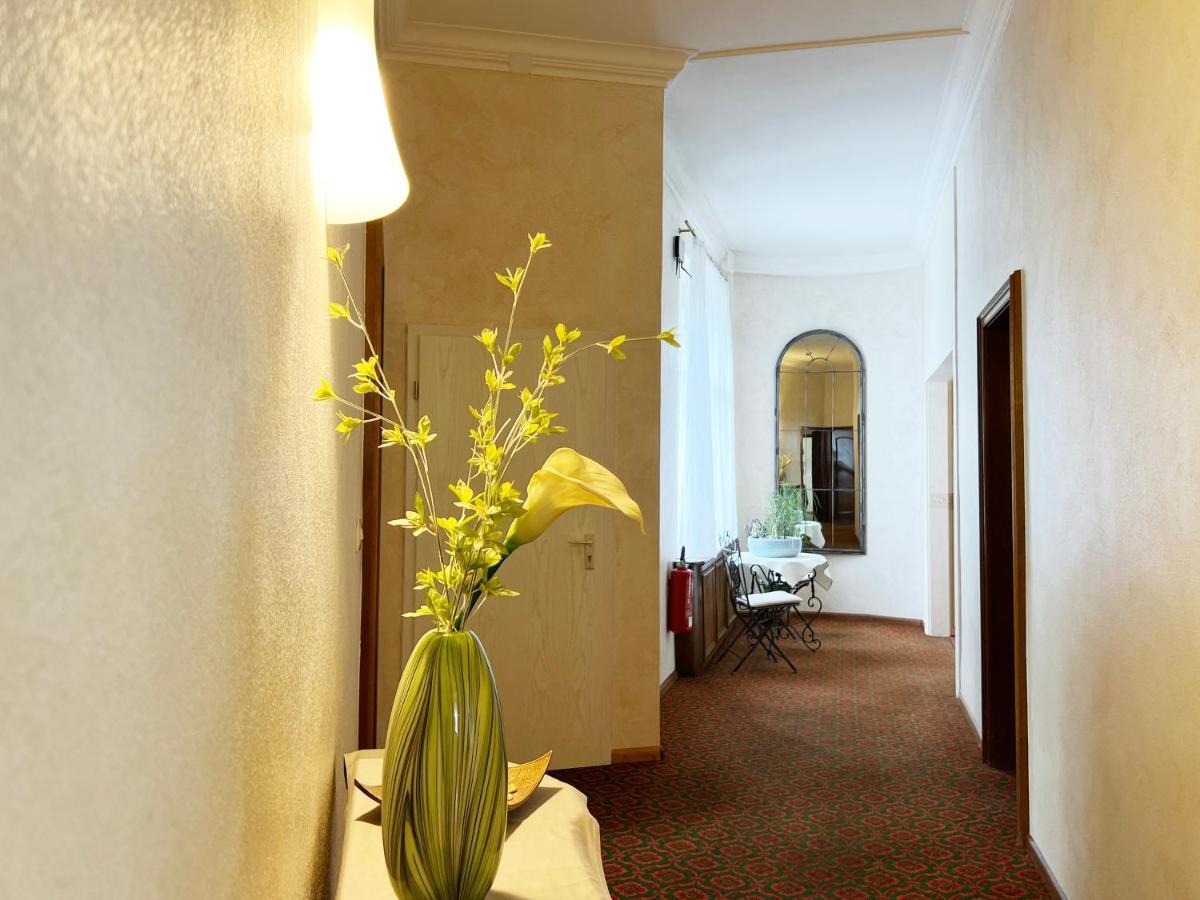 Hotel Kuehler Krug Фрайбург Экстерьер фото